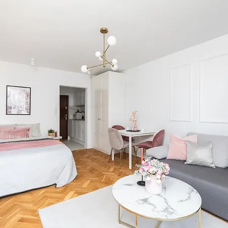 Superapart Dyminska 6 * ורשה